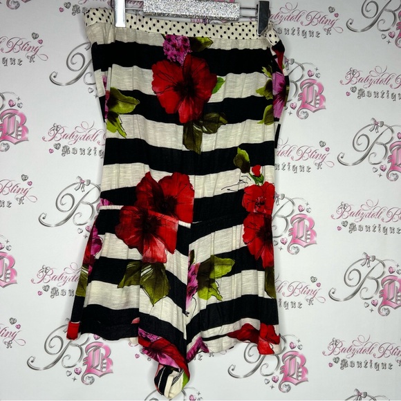 Lucy love romper striped floral pink white cream black green red buttons shorts - Picture 2 of 9